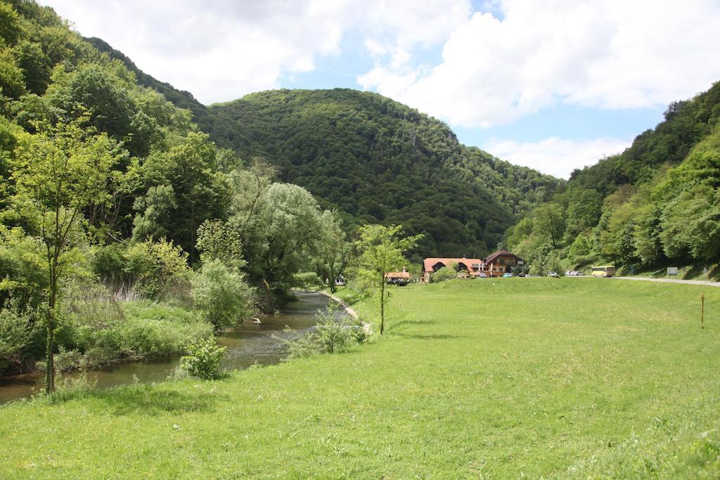 Guesthouse Villa Zelenjak Ventek Kumrovec Extérieur photo